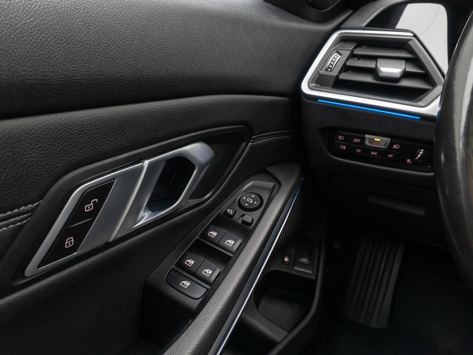 BMW 320e xD Sport Line - Samsaru's Car Outlet
