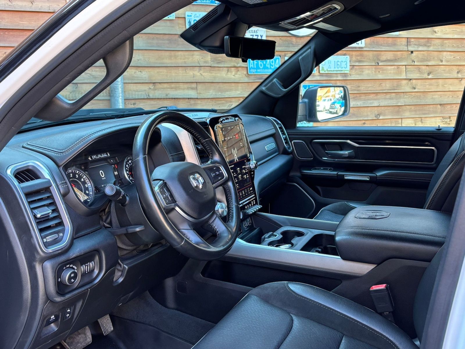 Dodge RAM 1500 Laramie 5.7L 12Zoll Display 4x4 LPG AHK