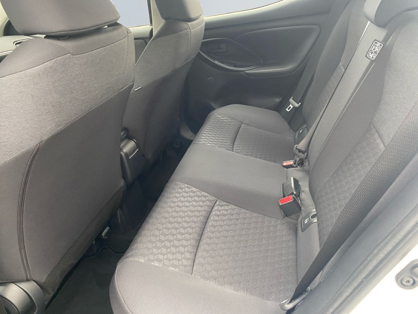 Toyota Yaris Hybrid 1.5 VVT-i - Samsaru's Car Outlet