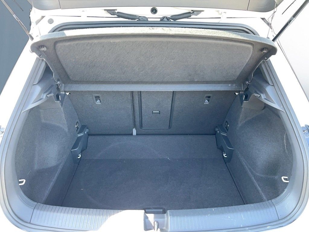 Volkswagen T-Roc 1.5 TSI Sport - Samsaru's Car Outlet