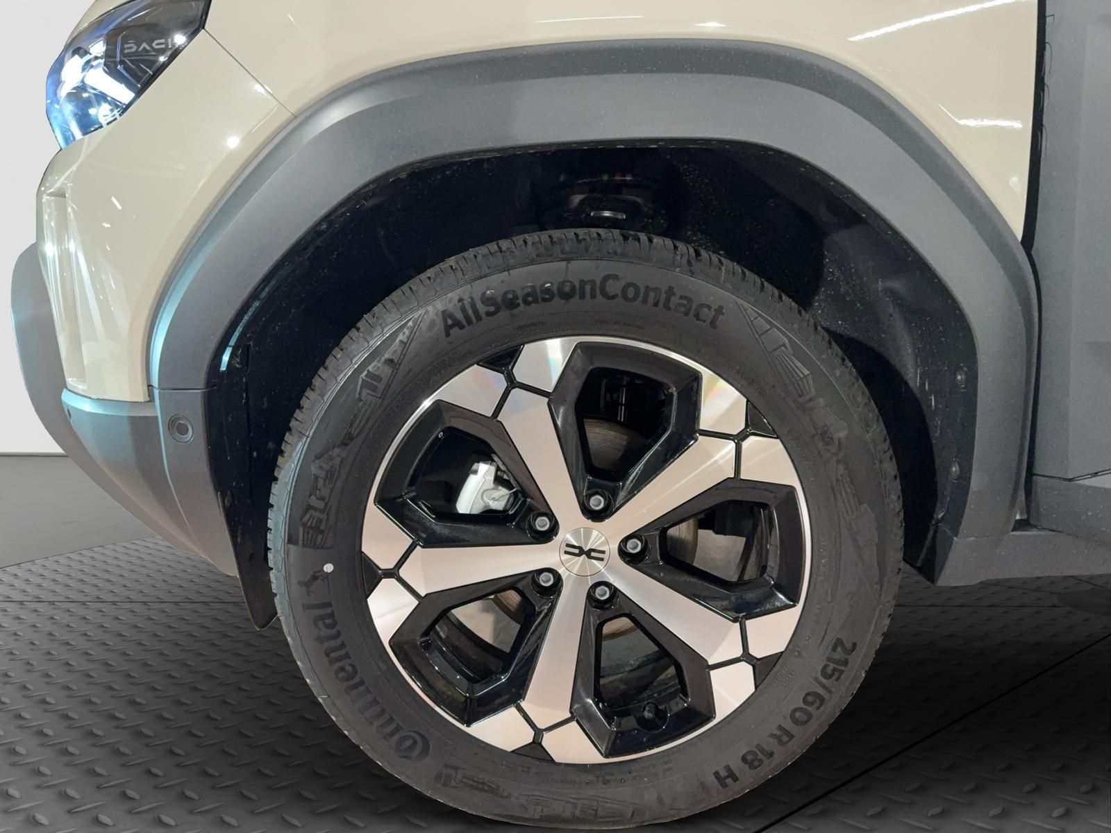 Dacia Duster TCe 130 Journey 4x4 - Samsaru's Car Outlet