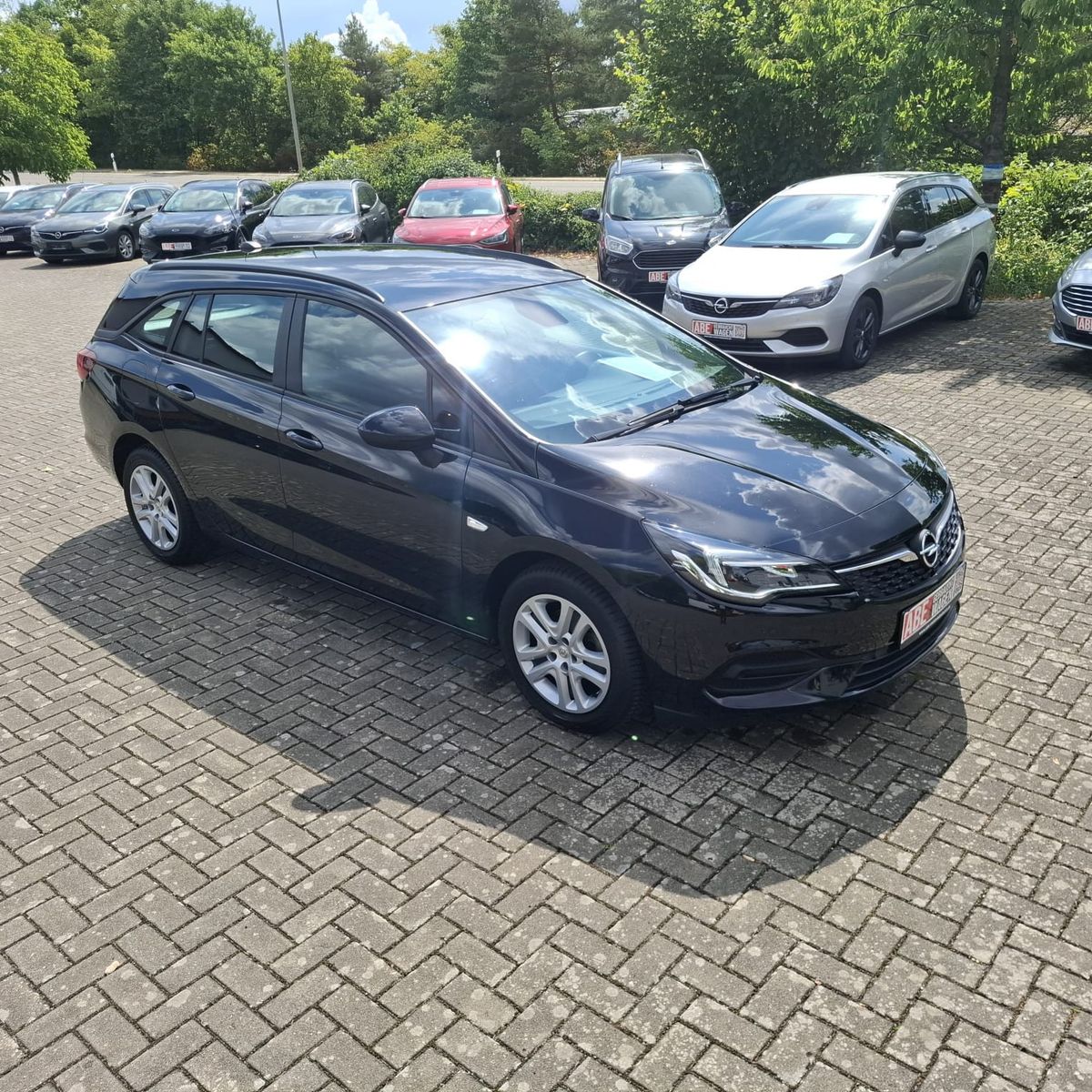 Opel Astra K 1.4 Turbo Sports Tourer Edition - Samsaru's Car Outlet