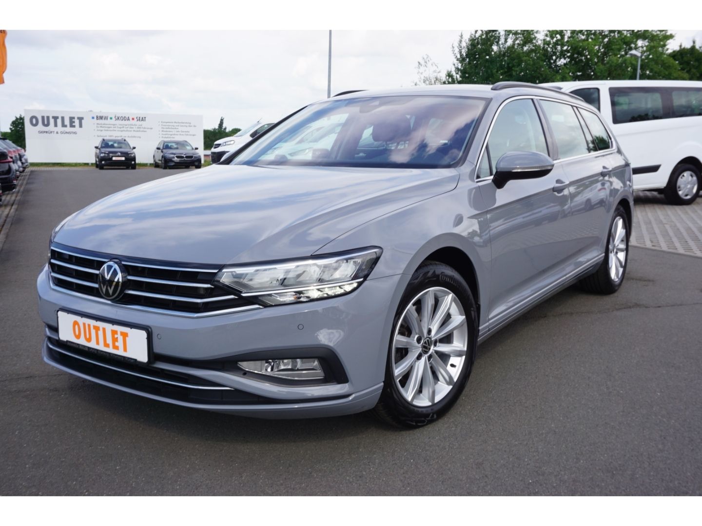 Volkswagen Passat 1.5TSI-DSG - Samsaru's Car Outlet