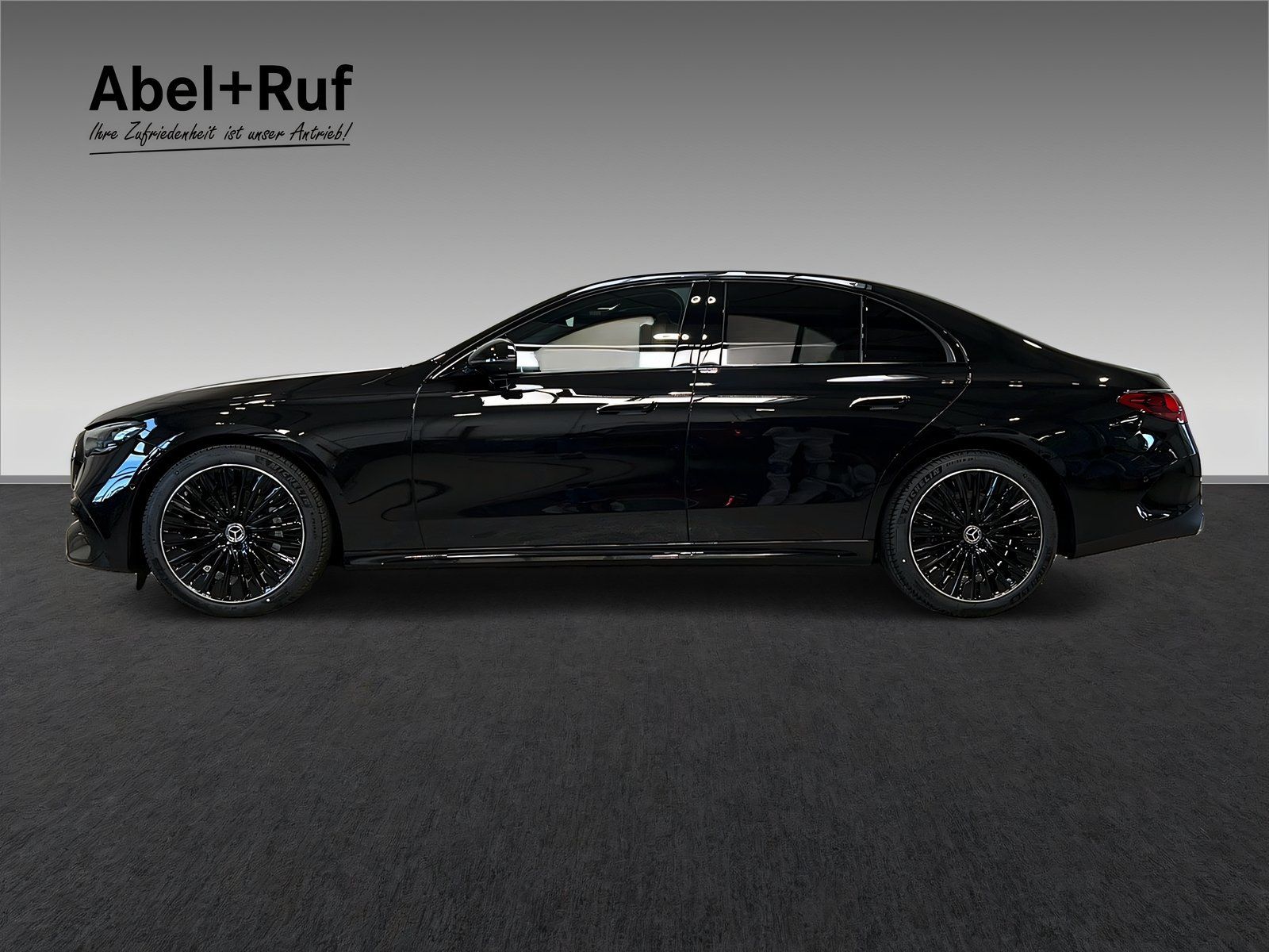 Mercedes-Benz E 450 d 4M+AMG+LEDER+PREMIUM+AHK+STANDHEIZUNG