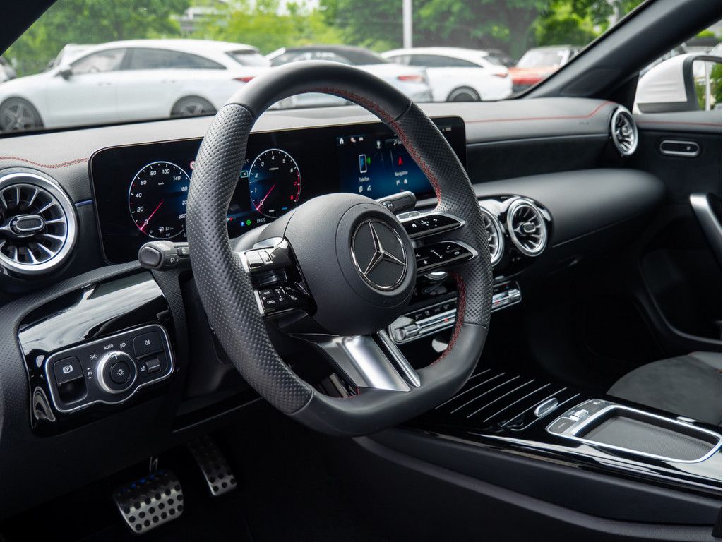 Mercedes-Benz CLA 250 SB 4M AMG Sport Premium - Samsaru's Car Outlet