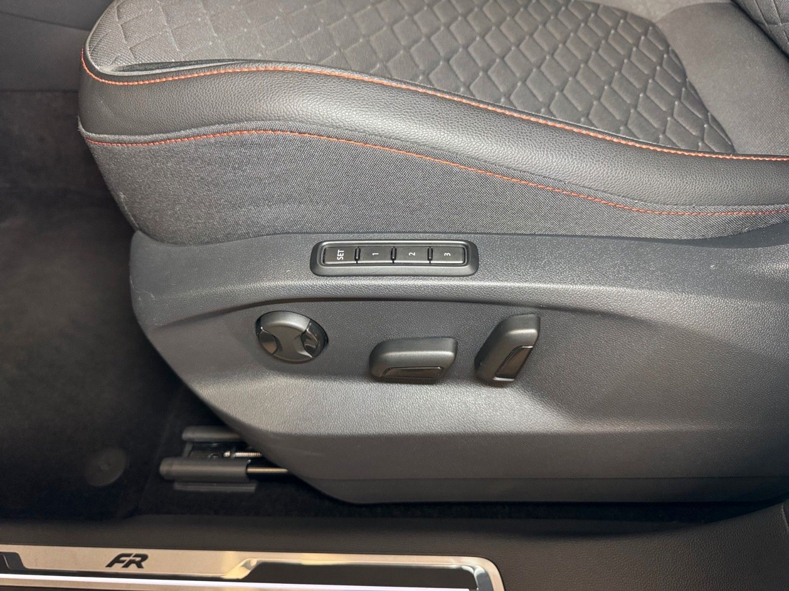 Seat Tarraco FR 4Drive - AHK, LED, Navi, S&D XL