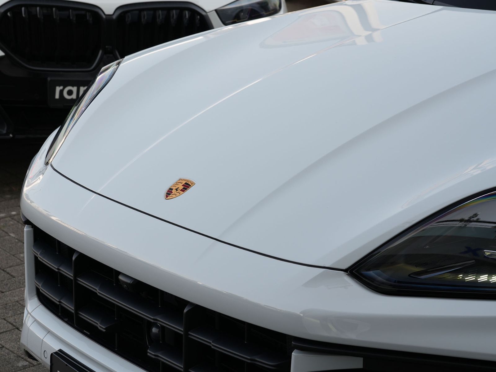 Porsche E-Hybrid Coupé SPORTDESIGN-ACC-LUFTF.-PANO-VOLL