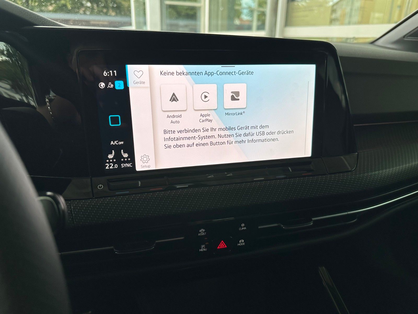 Volkswagen Golf VIII 1.5 eTSI OPF DSG R-Line - Samsaru's Car Outlet