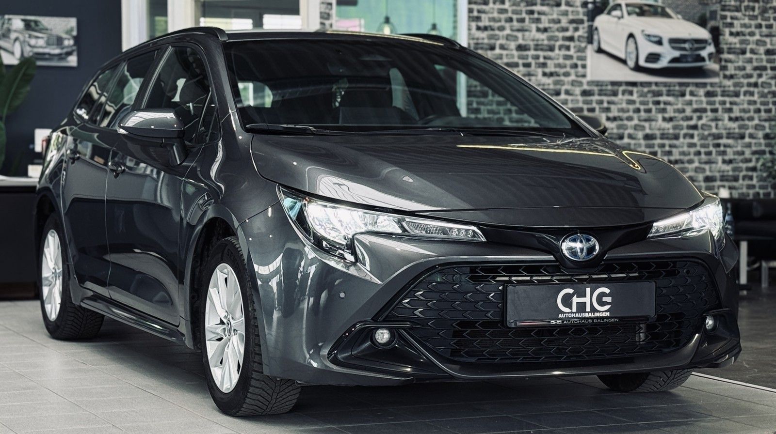 Toyota Corolla Touring Sports Hybrid Business|1.HD|KAME