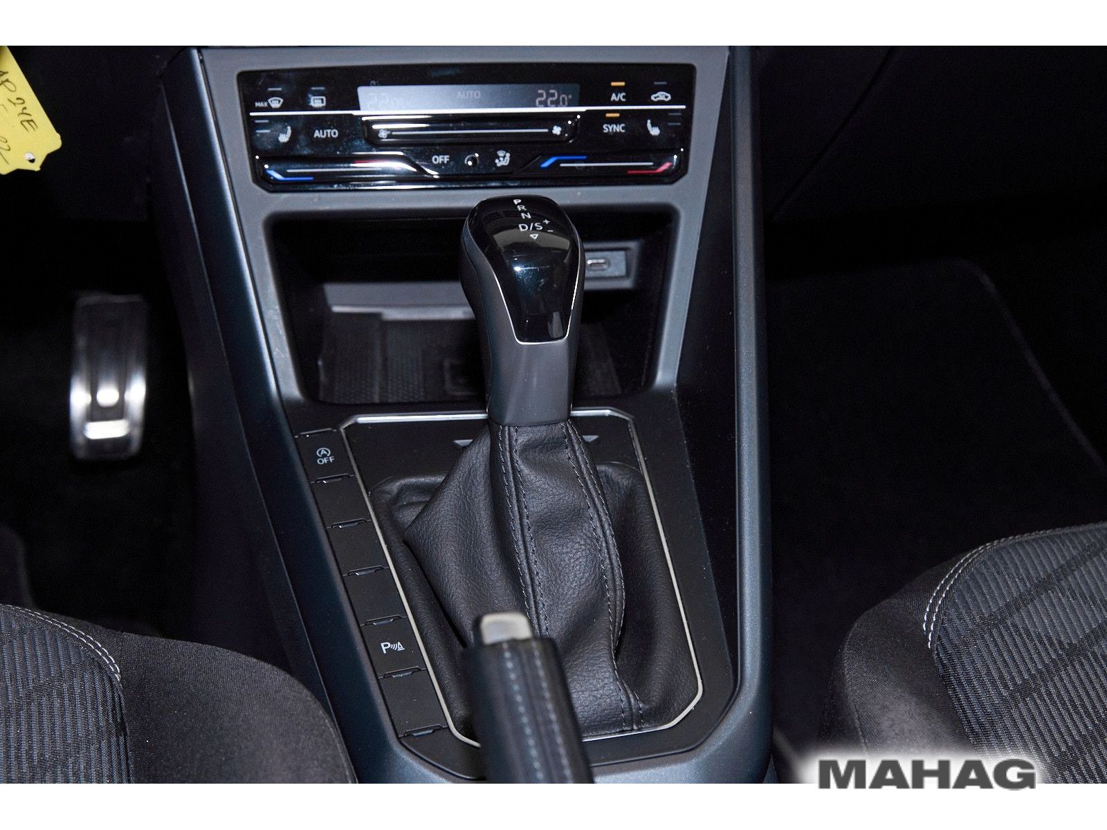 Volkswagen Taigo 1.5 TSI R-Line - Samsaru's Car Outlet