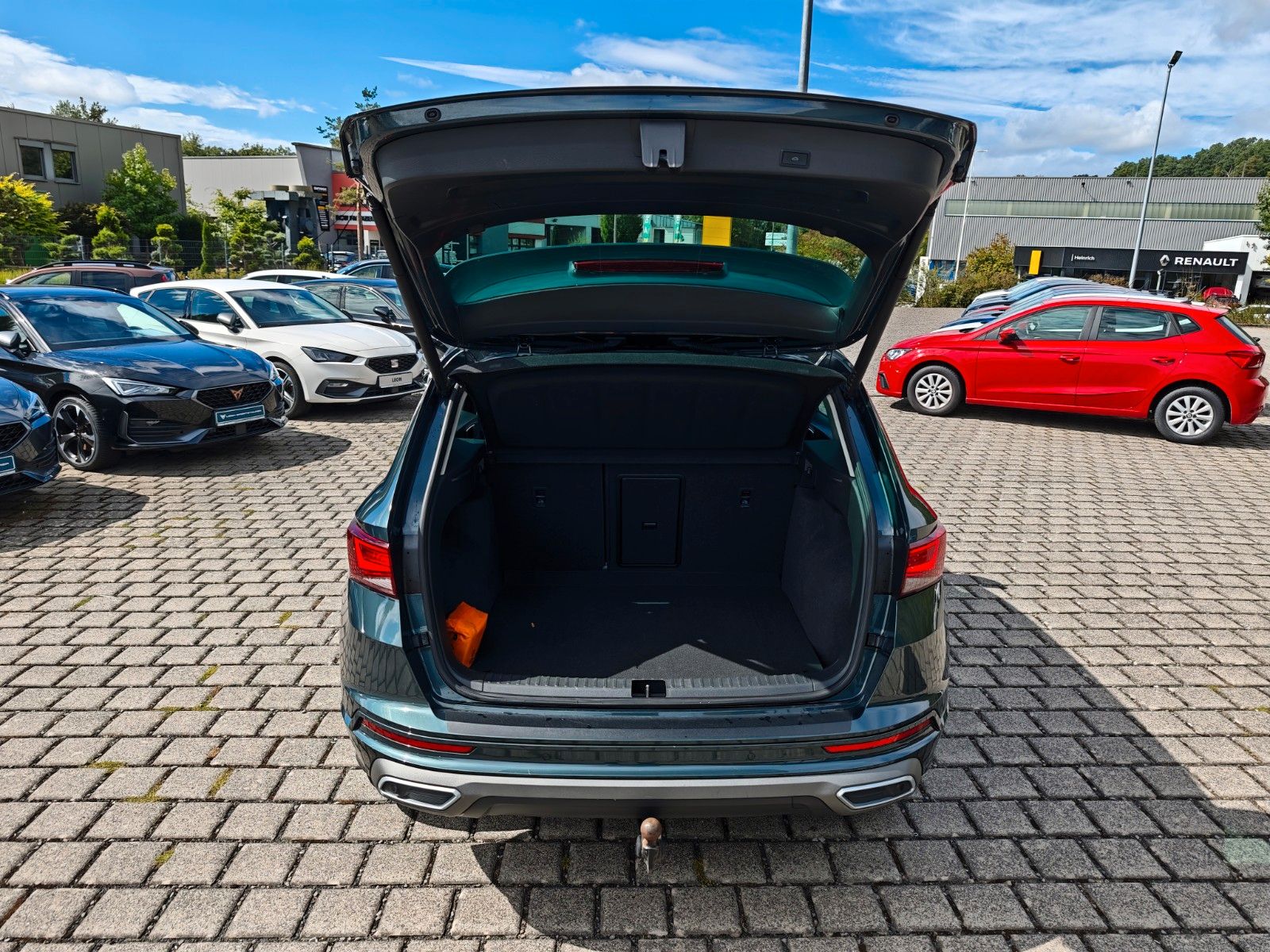 Seat Ateca FR 4Drive DSG 150PS NAVI+SHZ+AHK+APP+