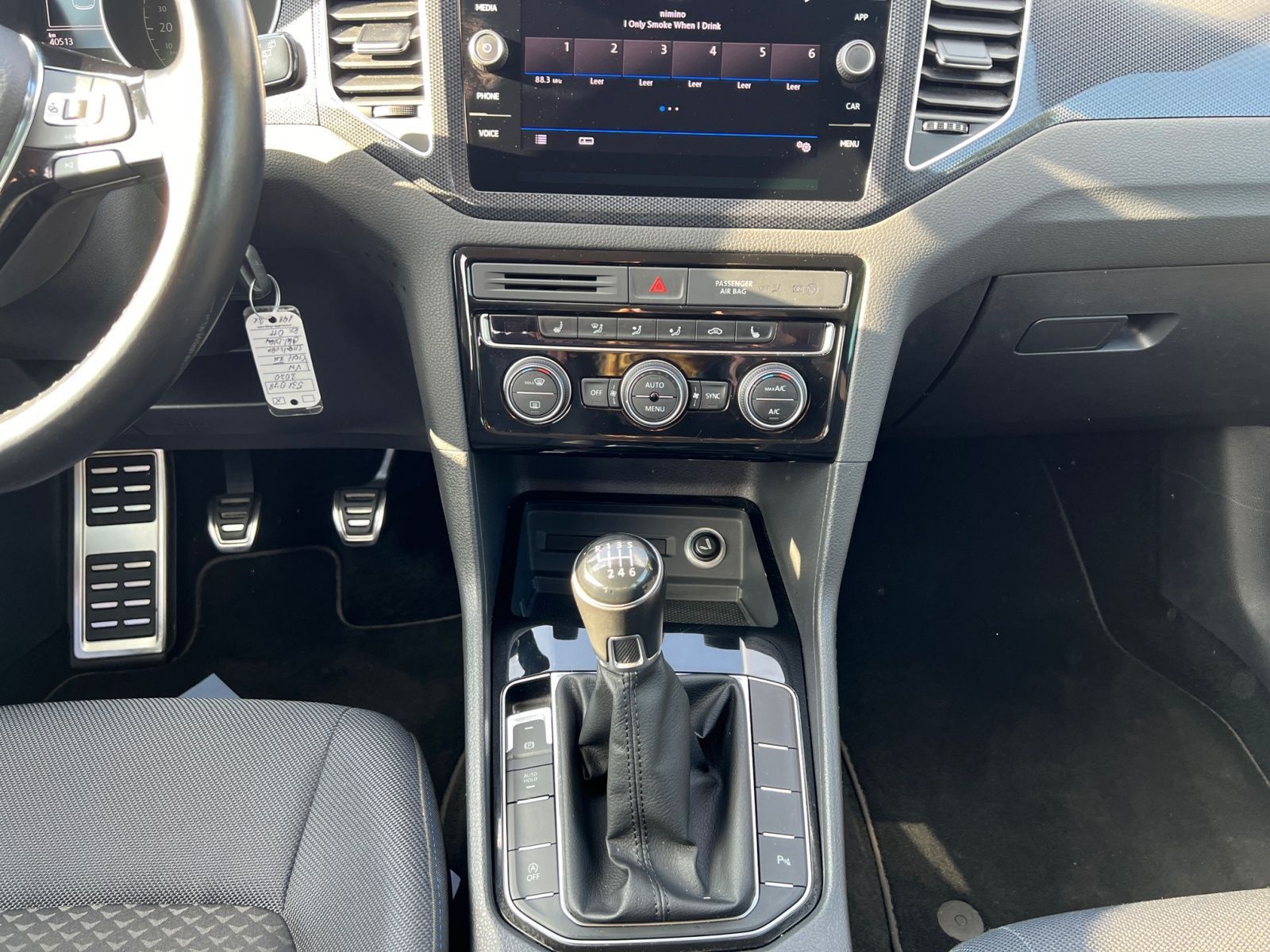 Volkswagen Golf Sportsvan VII e - Samsaru's Car Outlet