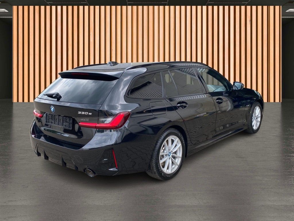 BMW 330 e M Sport Pro - Samsaru's Car Outlet
