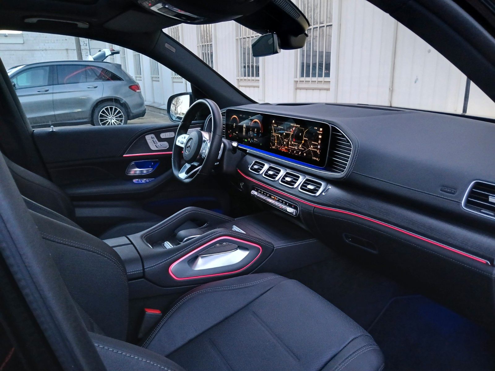 Mercedes-Benz GLE350de 4M AMG SoftClose_NappaLeder_360_BURMEST