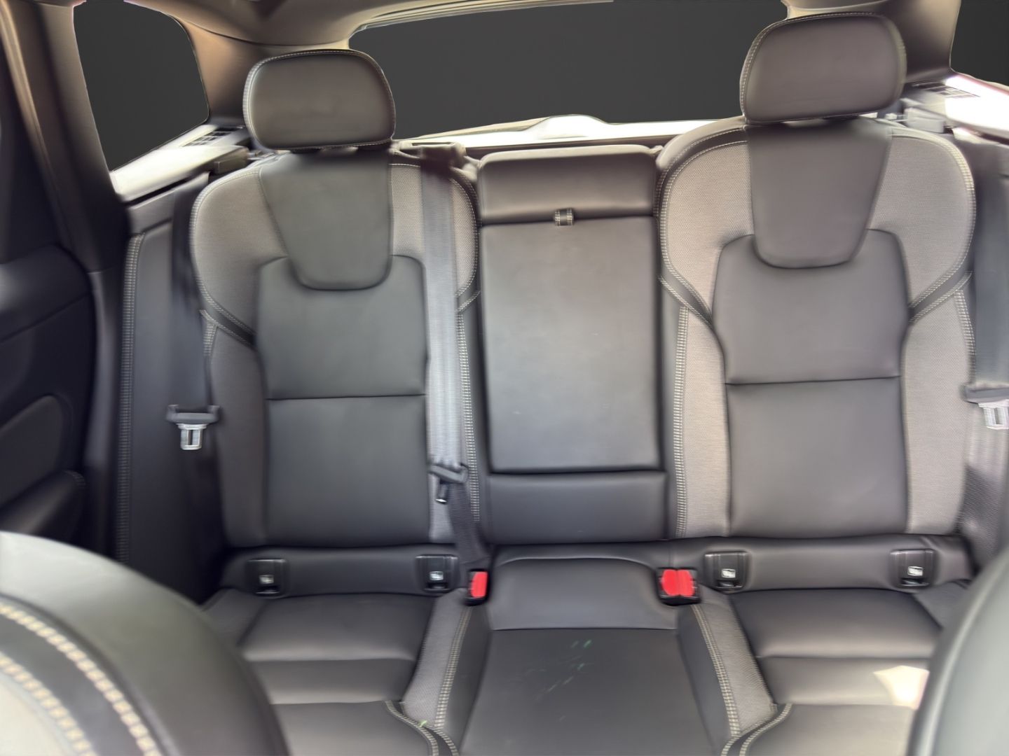 Volvo XC60 T8 AWD Ultimate Dark Recharge Plug-In Hybri