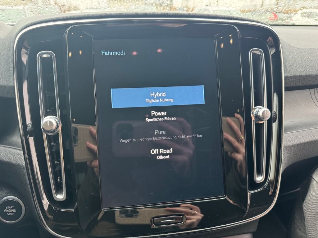 Volvo XC40 Plus Dark Recharge Plug-In Hybrid T4 Twin E