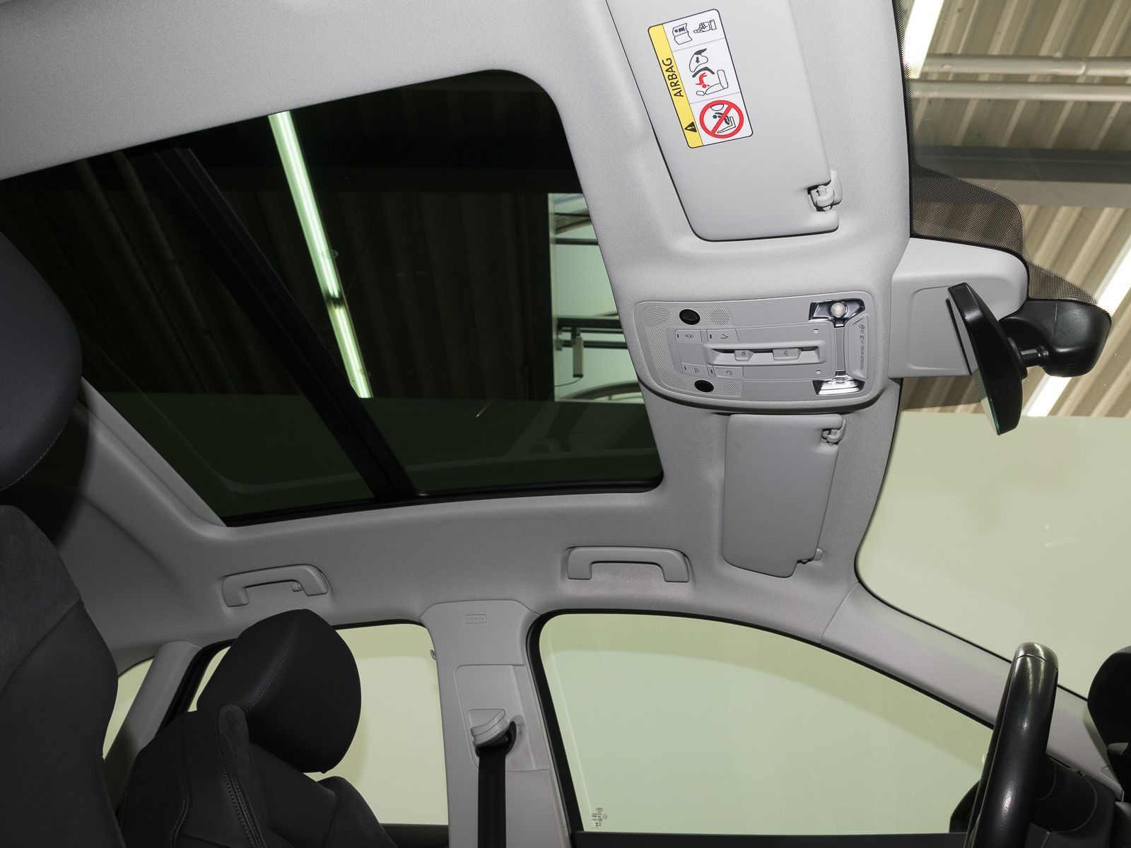 Audi Q3 40 TFSI Q S LINE - Samsaru's Car Outlet