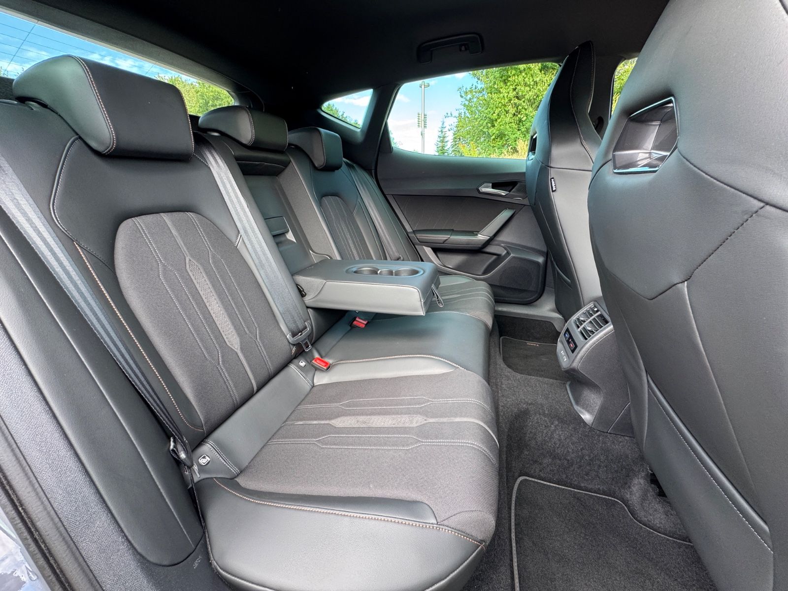 Cupra Formentor VZ 4Drive*Beats*R-Kam*AHK*FullLink*