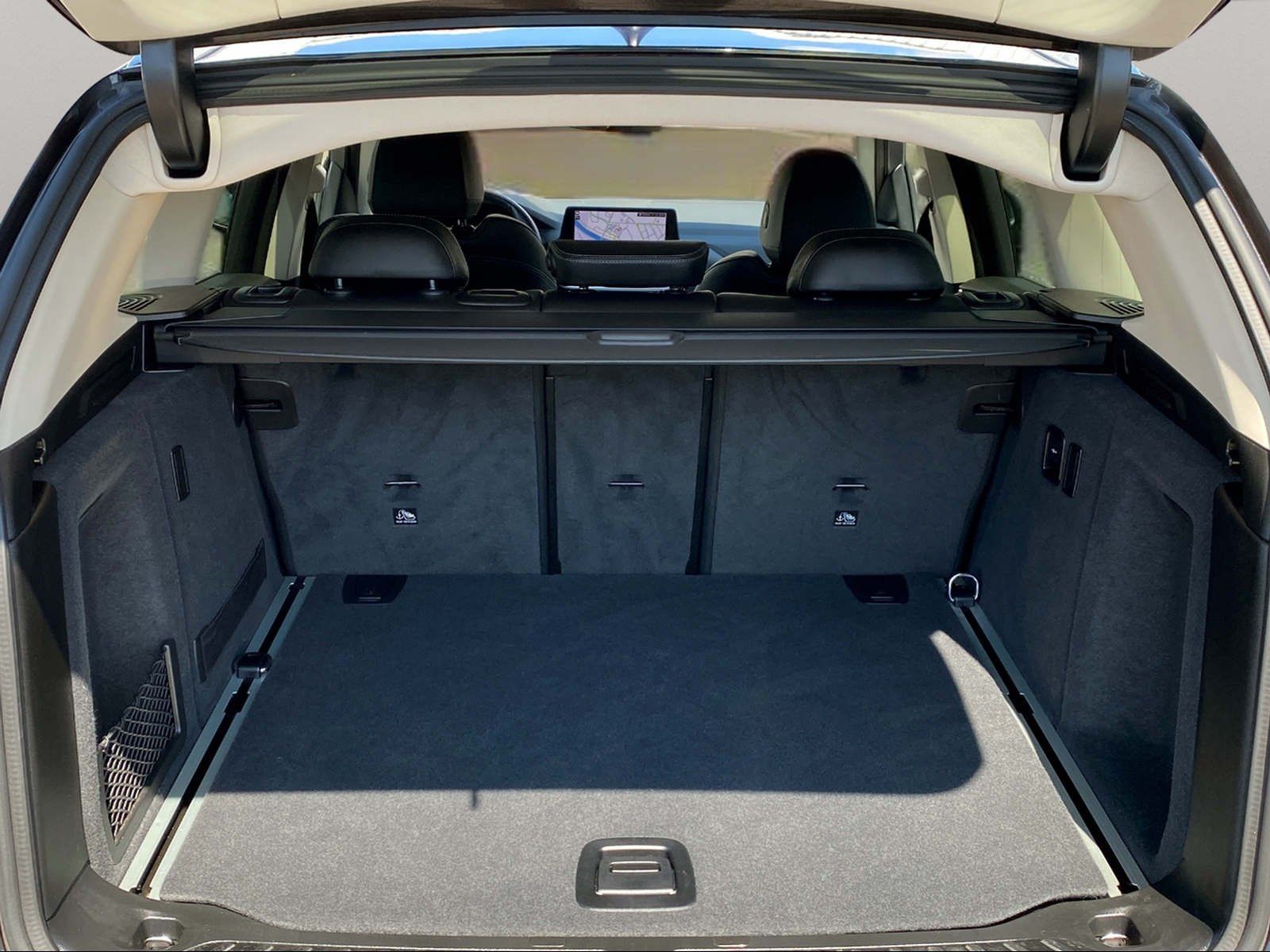 BMW X3 xDrive20i - Samsaru's Car Outlet