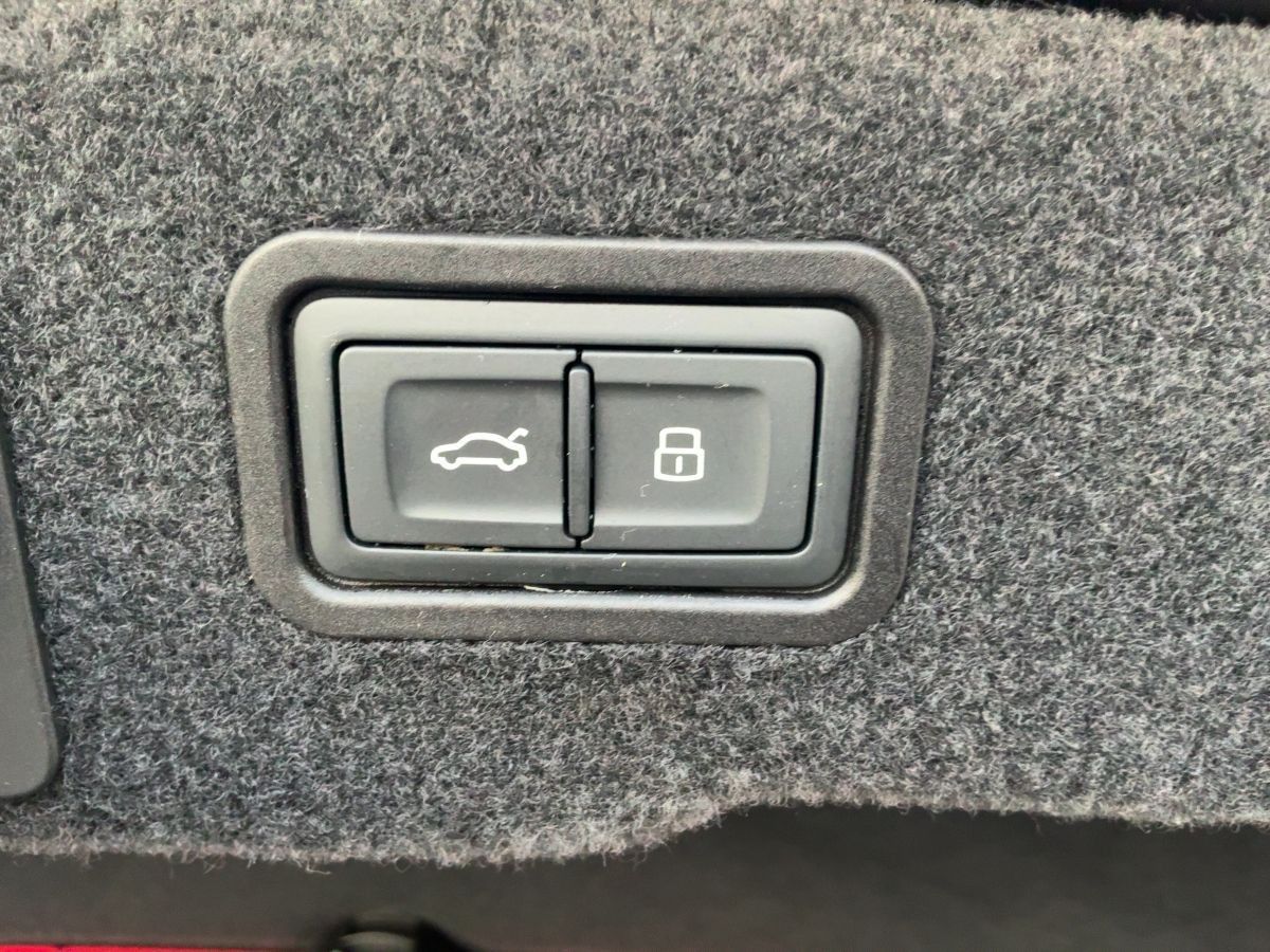 Audi A8 60 TFSI e QU MATRIX - Samsaru's Car Outlet