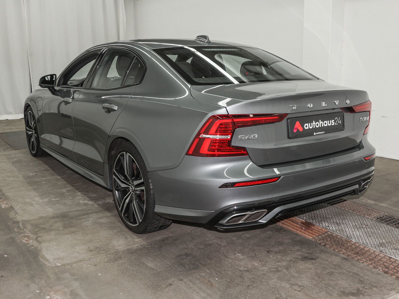 Volvo S60 T8 PHEV AWD R Design|LED|Navi|360°
