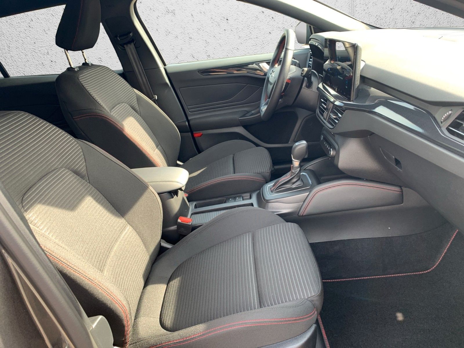 Ford FOCUS ST-LINE X+AUTOMATIK+NAVI+KAMERA+ACC+LED!
