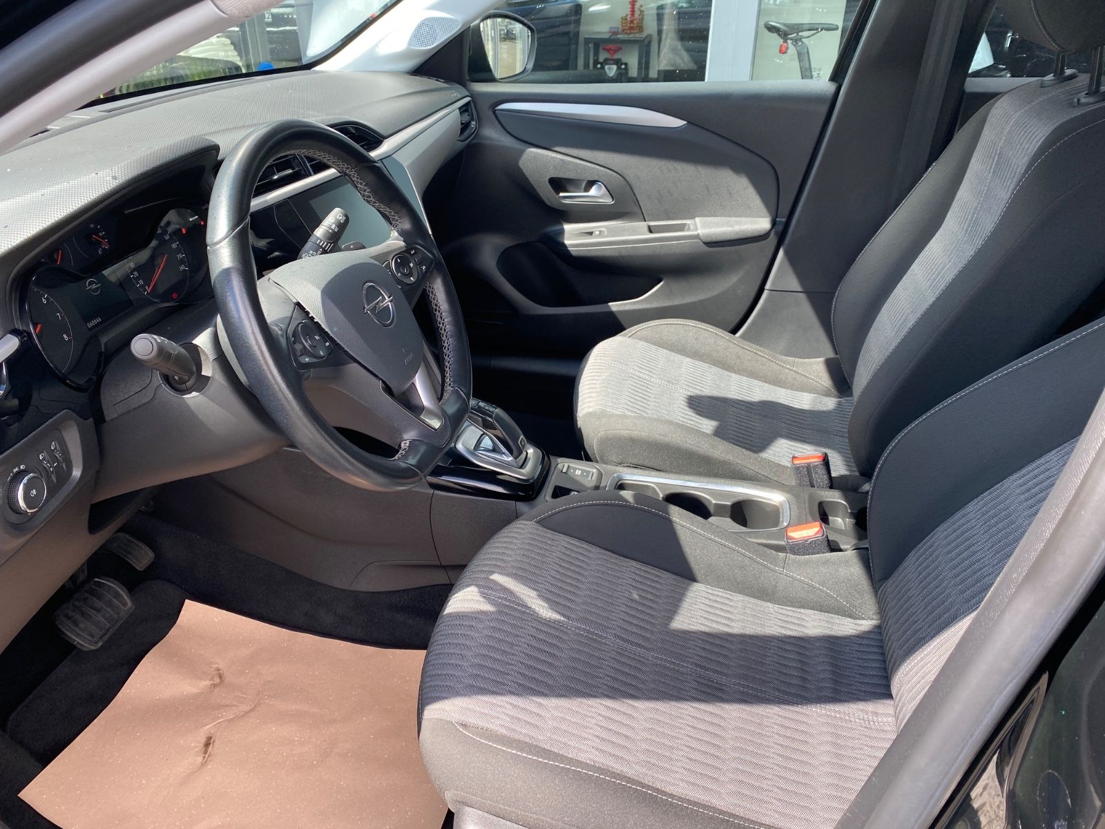 Opel Corsa F 1.2 AUTOMATIK Edition - Samsaru's Car Outlet
