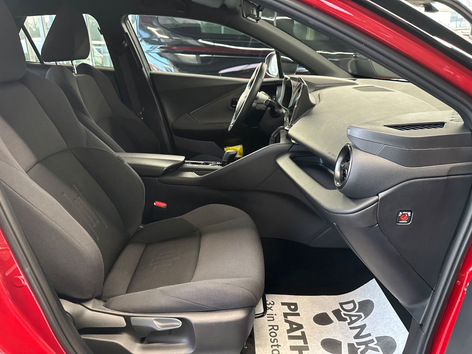 Toyota C-HR Hybrid FWD - Samsaru's Car Outlet