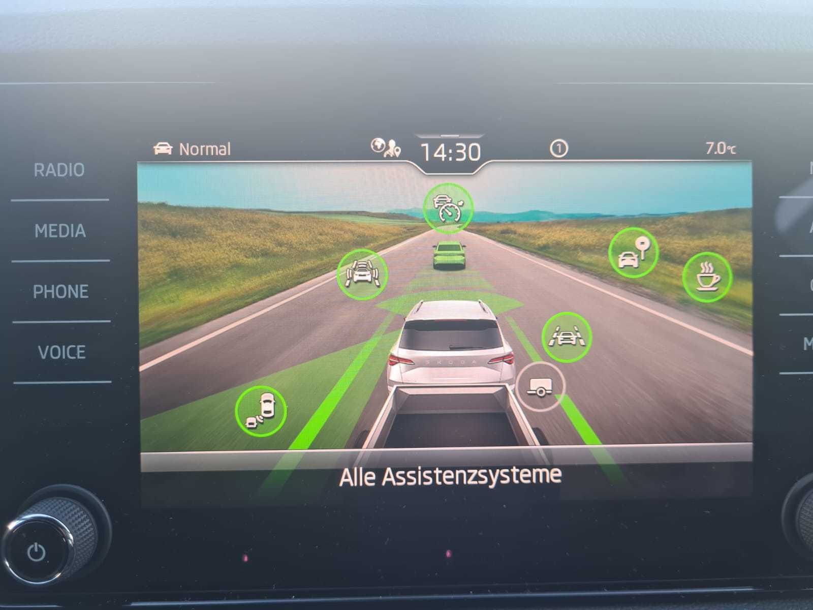 Skoda Karoq Sportline 1.5 TSI DSG Lounge AHK Matrix