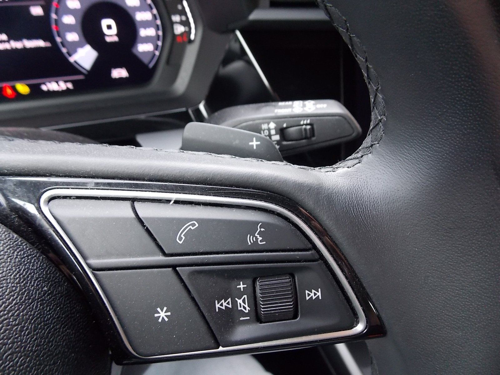 Audi A3 30 TFSI Sportback S tronic advanced