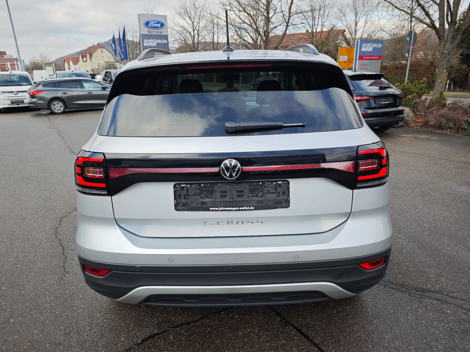 Volkswagen T-Cross Move - Samsaru's Car Outlet
