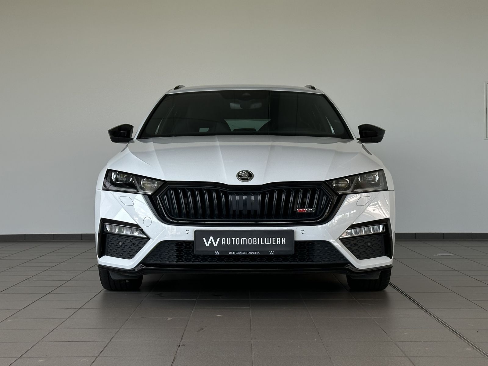 Skoda Octavia Combi RS - Samsaru's Car Outlet