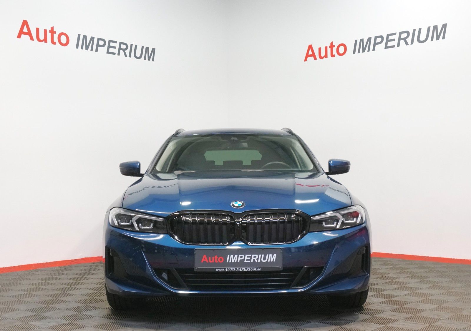 BMW 320 d xDrive Touring - Samsaru's Car Outlet