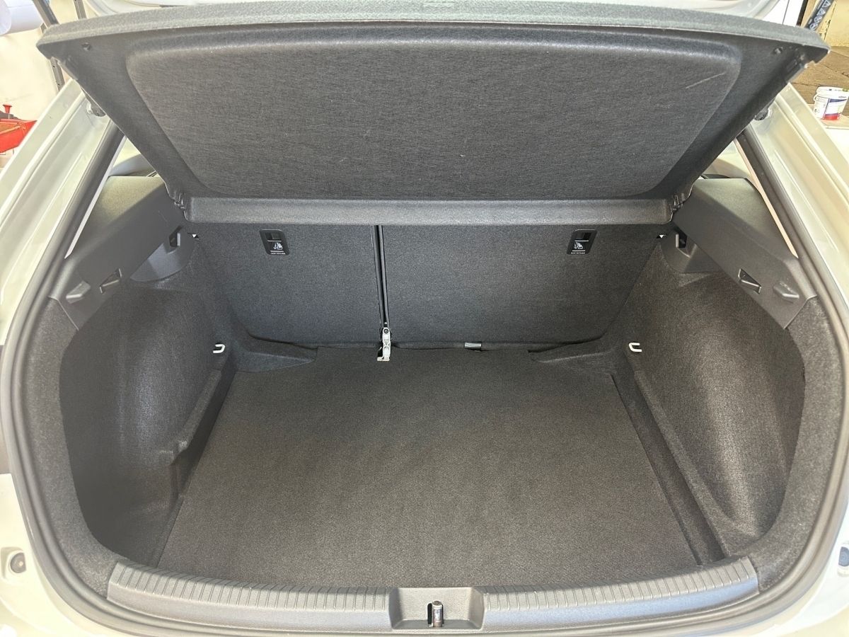 Volkswagen Taigo 1.0 TSI - Samsaru's Car Outlet