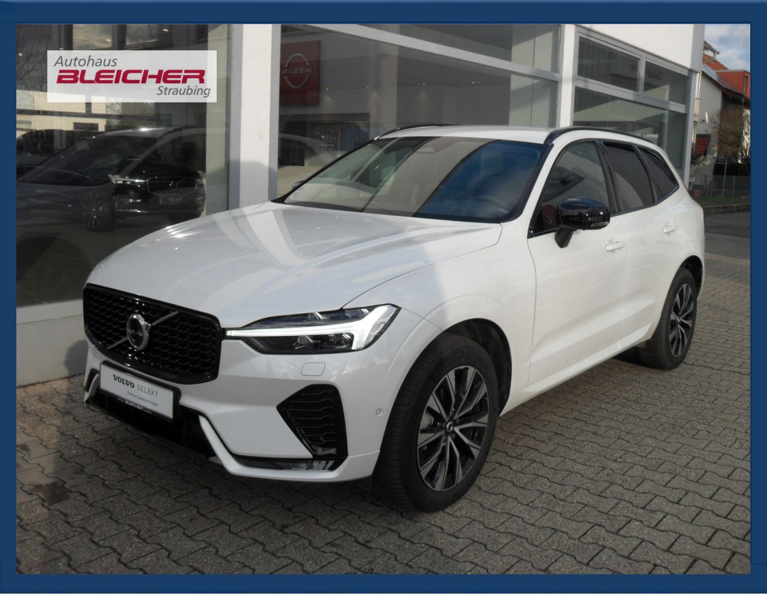 Volvo XC 60 B4 Plus Dark - Samsaru's Car Outlet