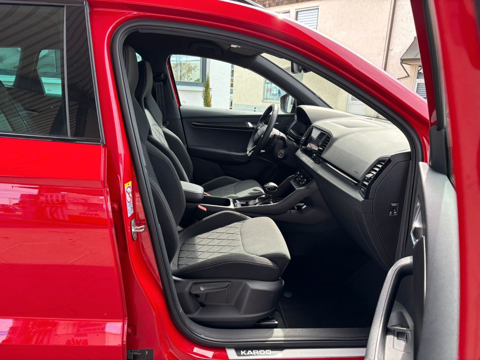Skoda Karoq Sportline *AHK/Navi/ACC/SHZ/Garantie*