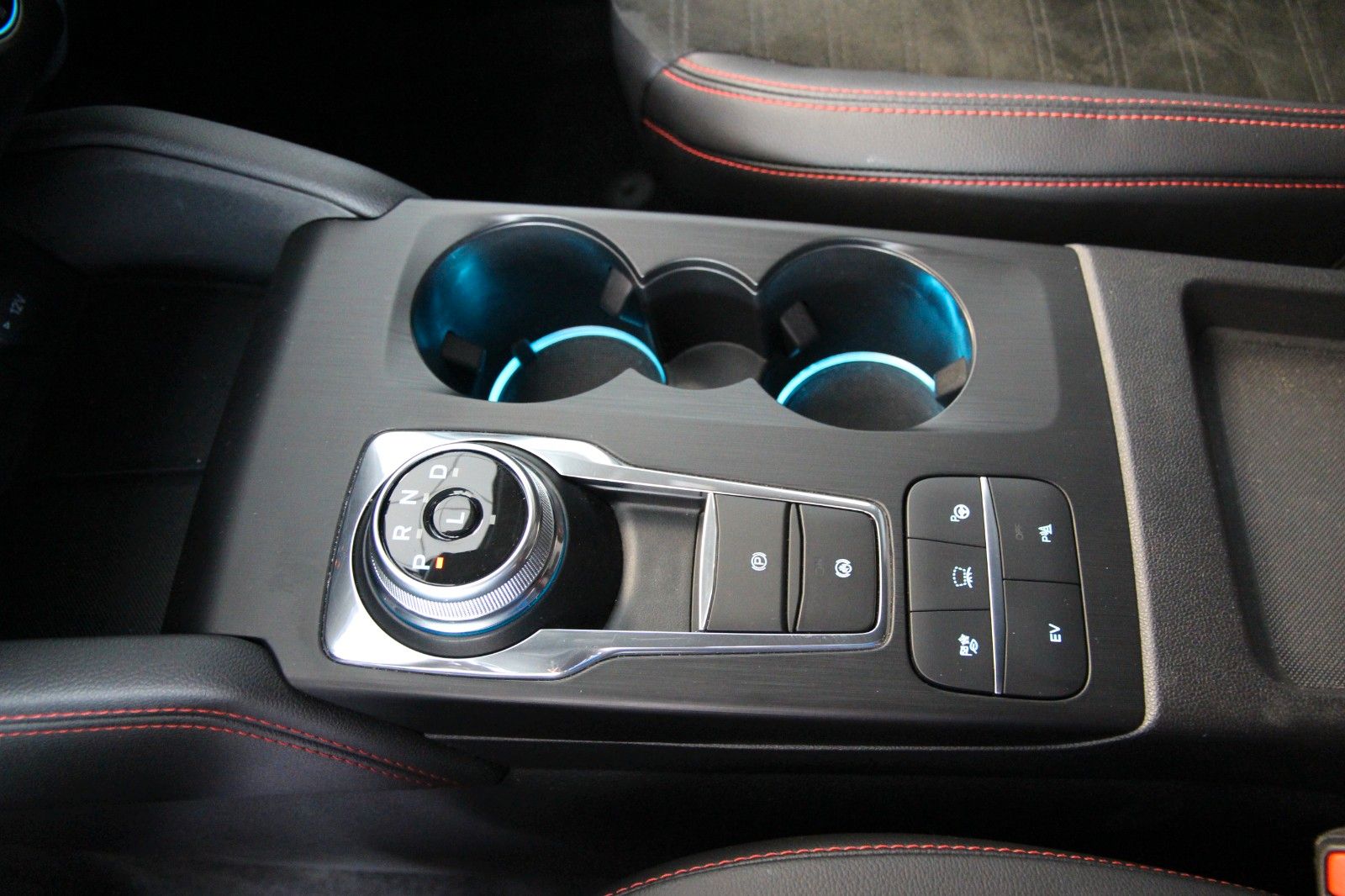 Ford Kuga Plug-In Hybrid PHEV ST-Line X - Samsaru's Car Outlet