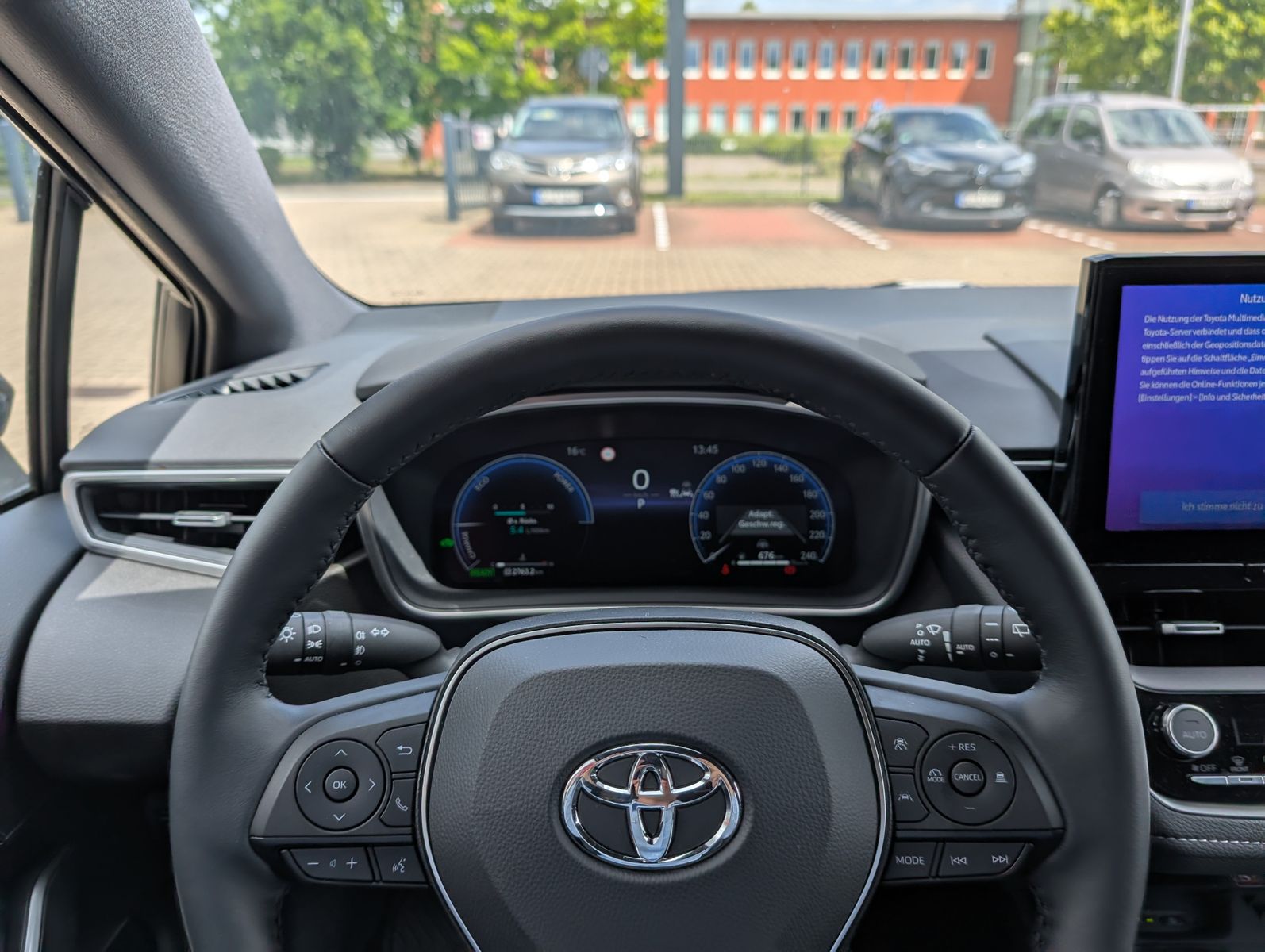 Toyota Corolla 1.8 Hybrid TS Black&White *NAVI SHZ LHZ