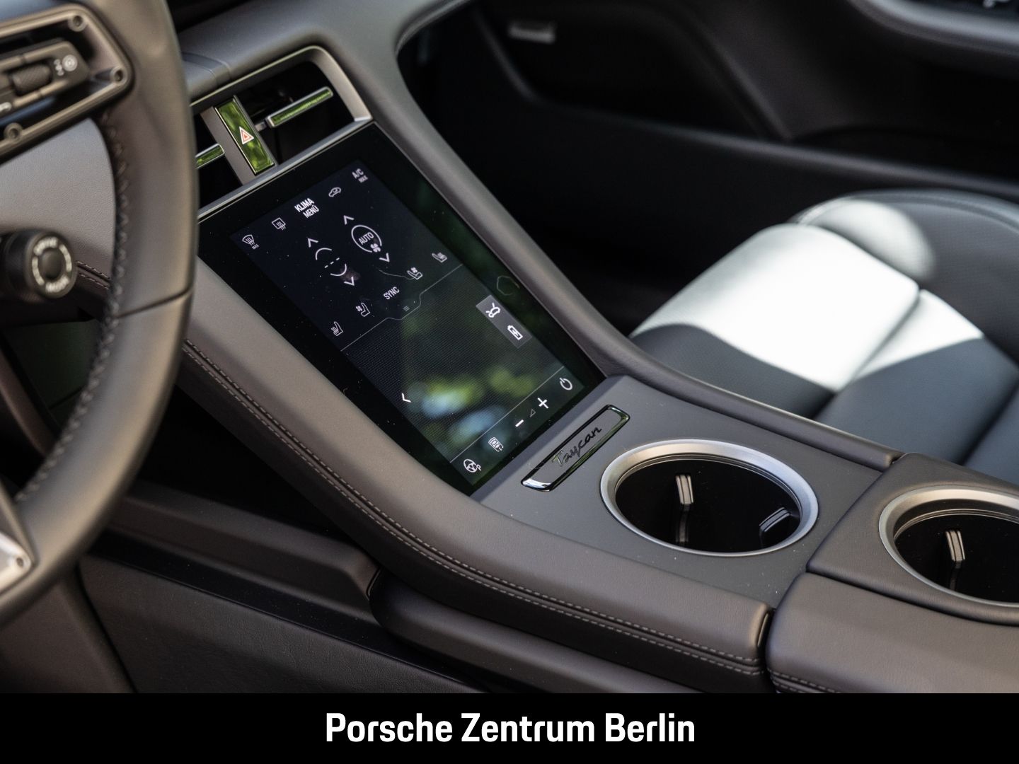 Porsche Taycan 4S Cross Turismo HD-Matrix HA-Lenkung