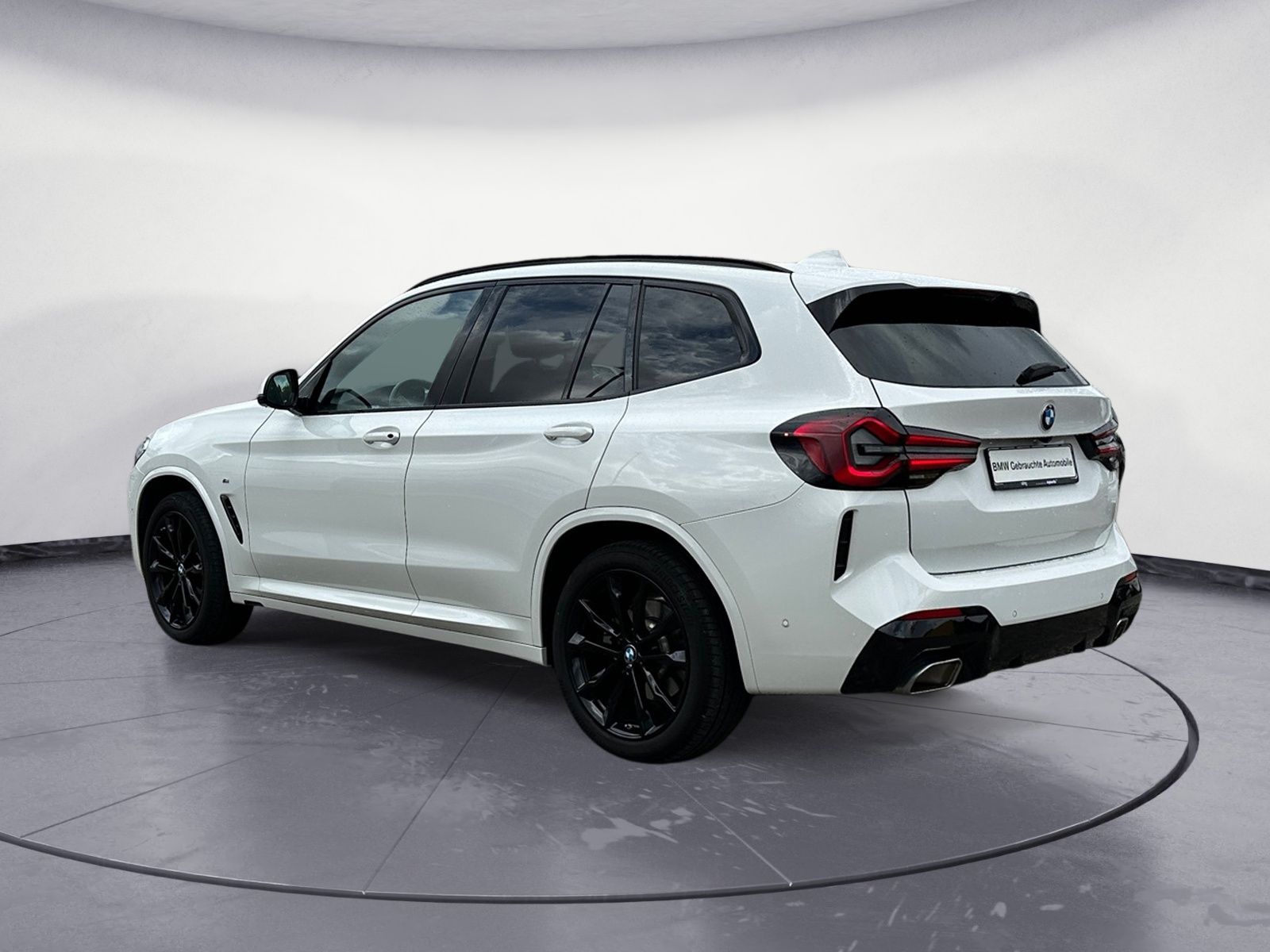 BMW X3 xDrive20i M Sportpaket - Samsaru's Car Outlet