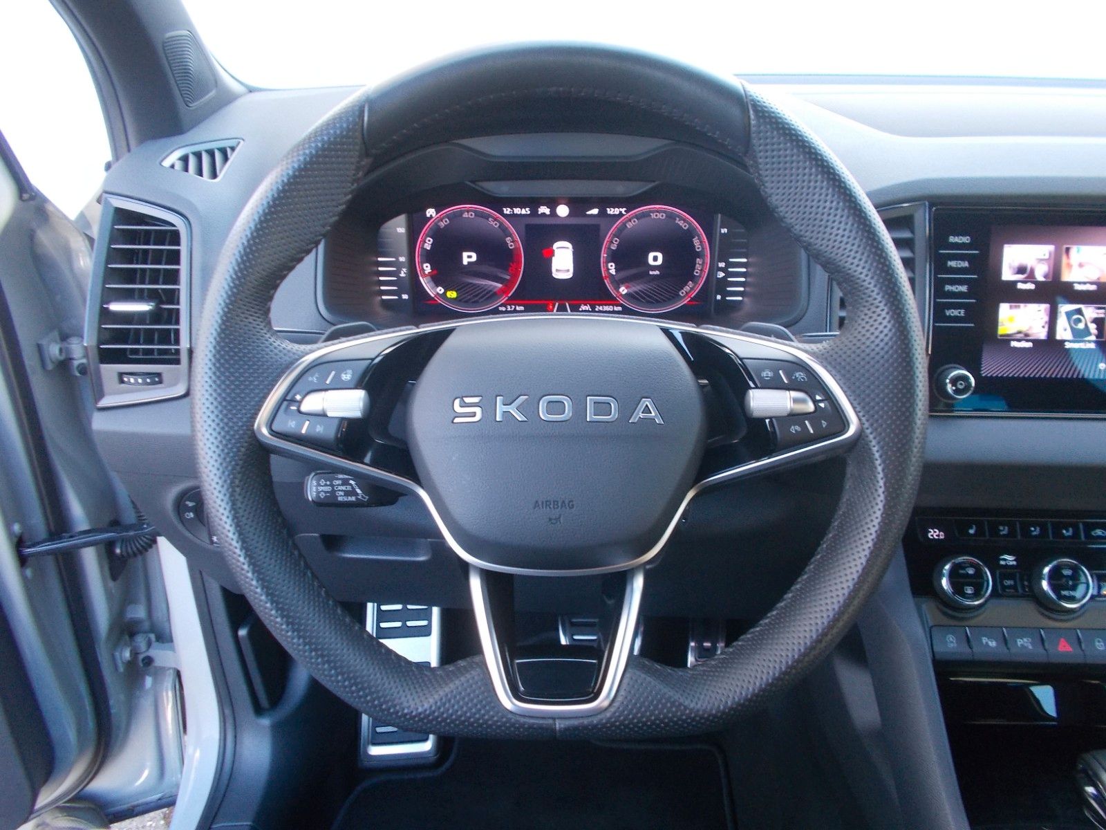 Skoda Karoq  1.5 TSI Sportline*DSG*Navi*LED *360° *AHK