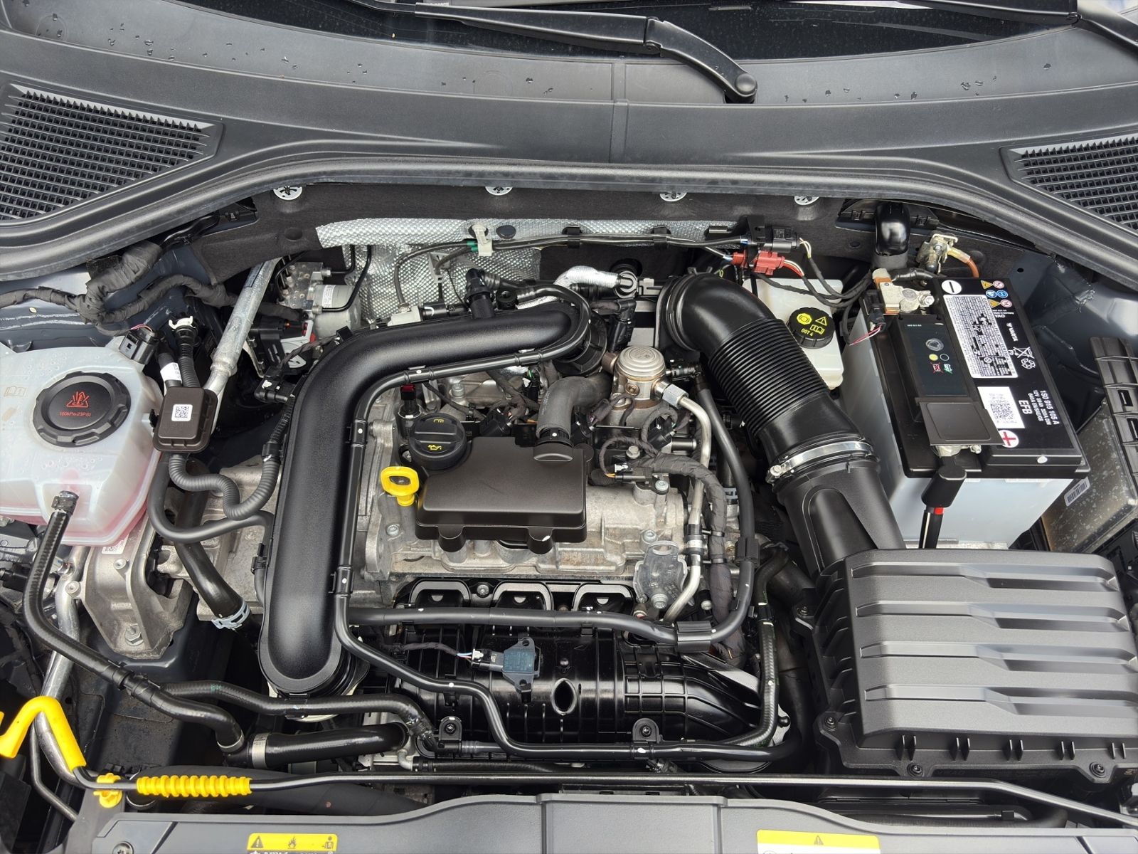 Volkswagen T-Roc 1.0TSI ACTIVE - Samsaru's Car Outlet