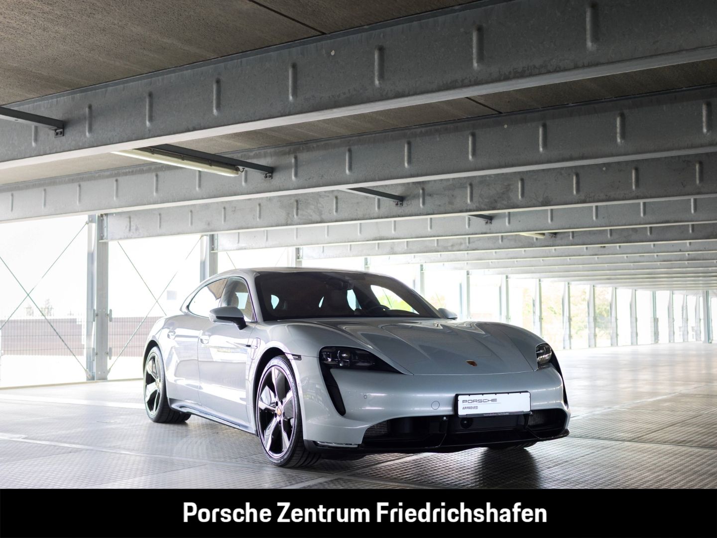 Porsche Taycan Turbo S Sport Turismo Burmester InnoDrive