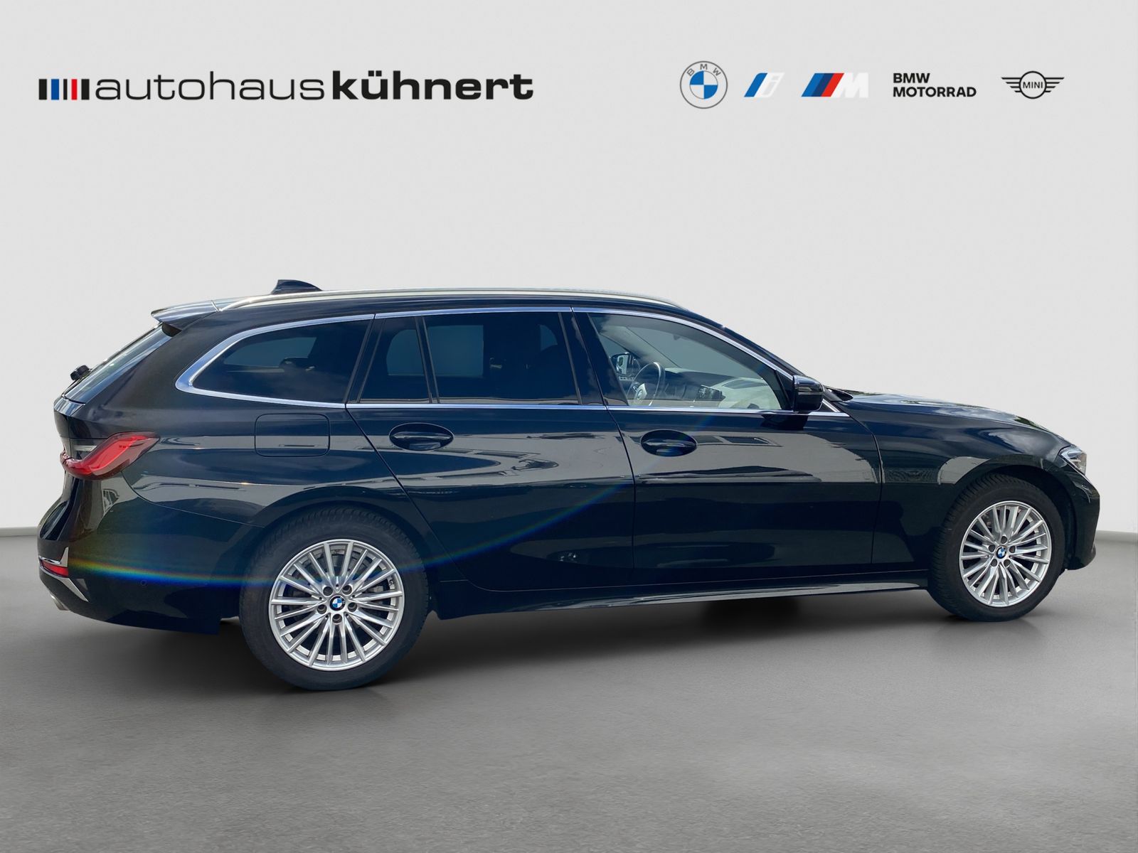 BMW 320i Touring Luxury Line - Samsaru's Car Outlet