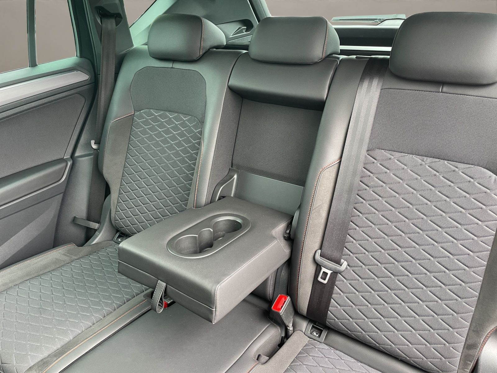 Seat Tarraco 1.4 E-Hybrid  DSG FR AHK PANO LED NAVI