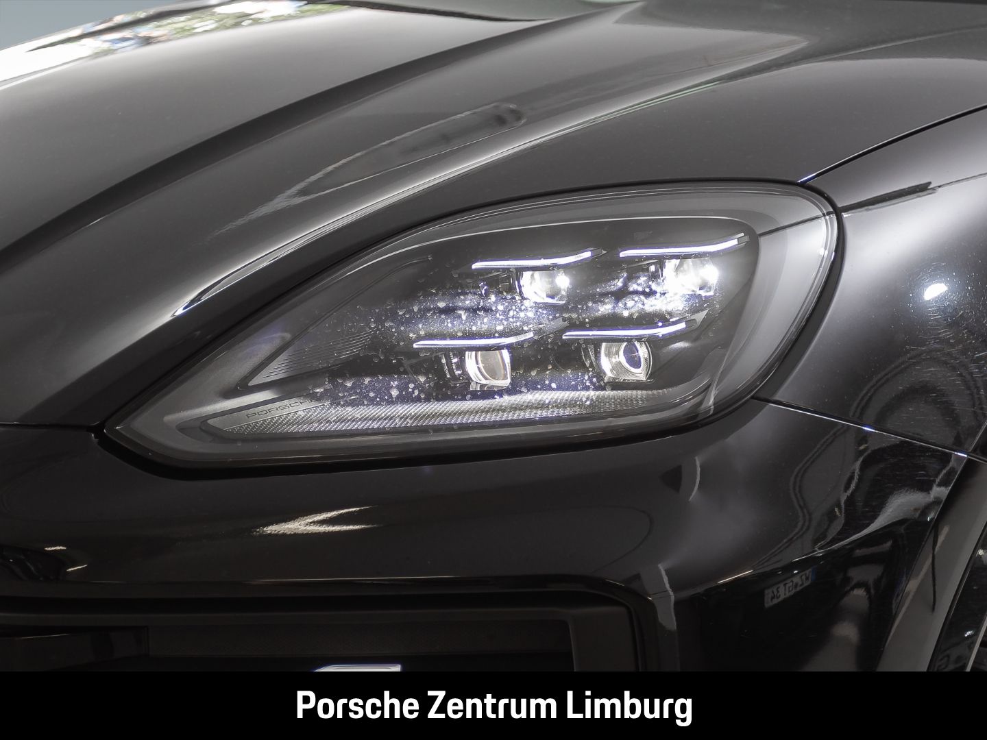 Porsche Cayenne E-Hybrid Coupe Black Edition Burmester
