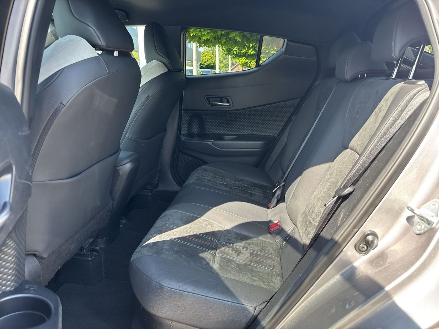 Toyota C-HR Hybrid GR Sport - Samsaru's Car Outlet
