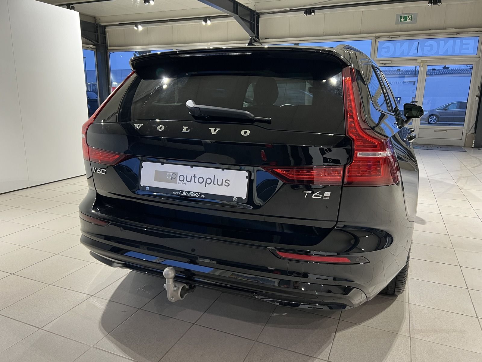 Volvo V60 T6 Plus Dark Recharge AWD ACC Pano AHK 360°