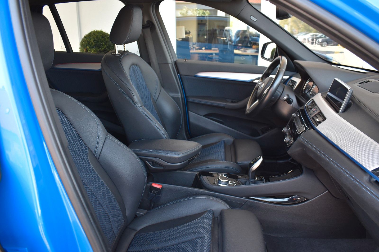 BMW X1 xDrive20i Aut. M Sport - Samsaru's Car Outlet