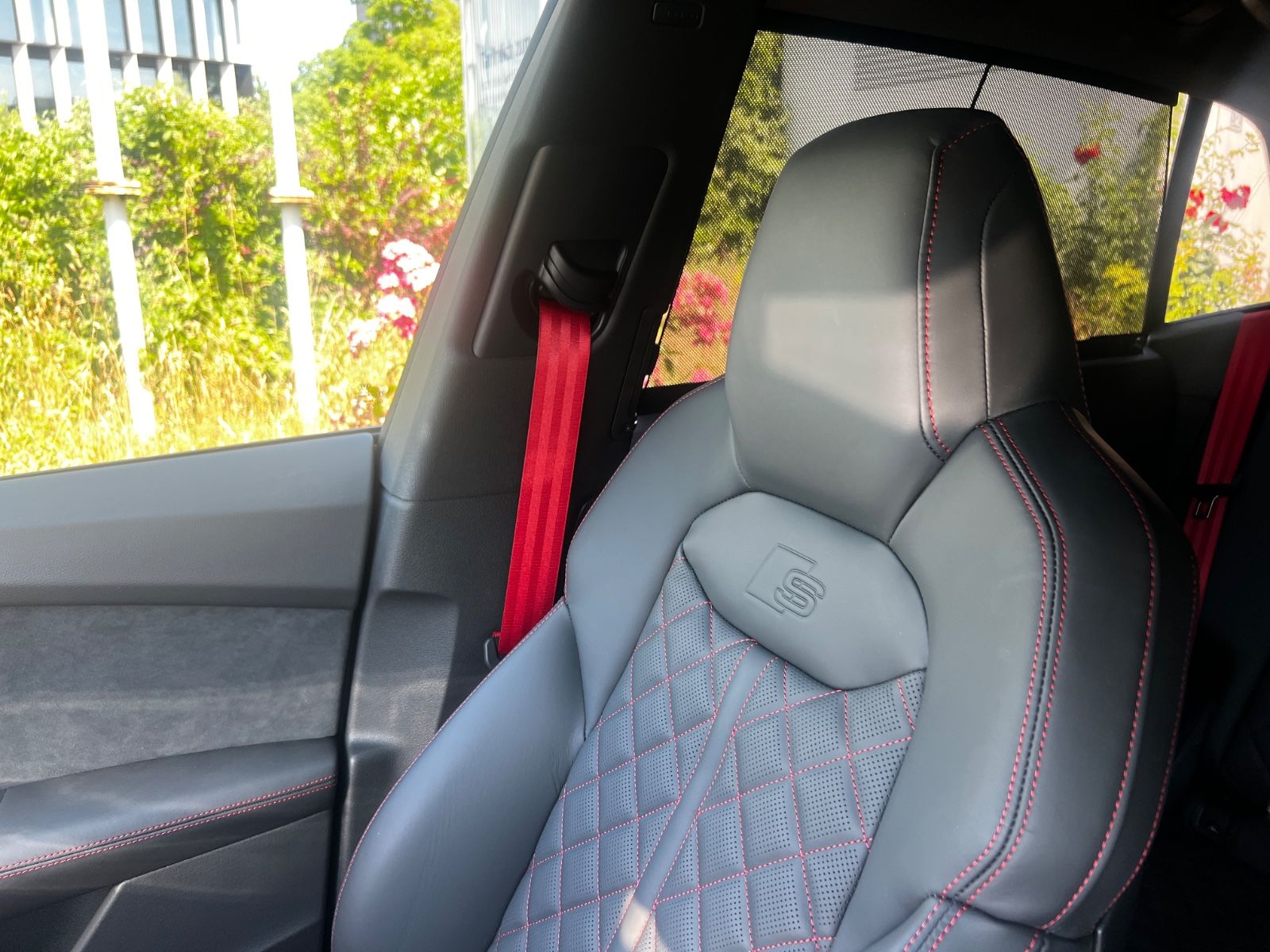 Audi Q8 50 TDI qu S Line Competition+ - Samsaru's Car Outlet